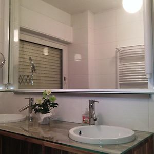 Deluxe Zimmer mit Kingsize-Bett